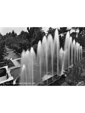 Vintage Black & White Postcard Of Villa DEste Fountains In Tivoli Italy E. Richt